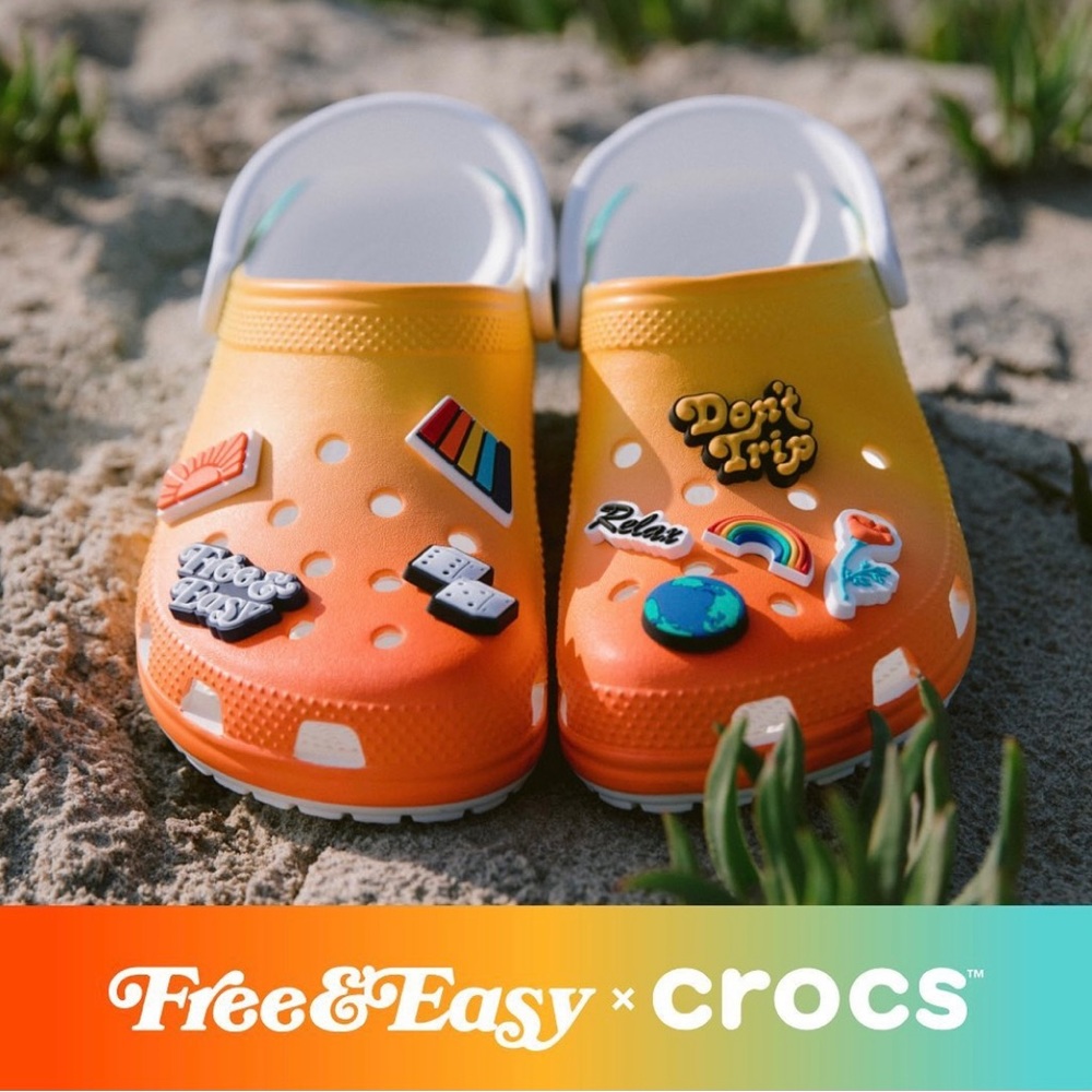 Crocs Classic Clogs, Free & Easy X Crocs, M7 / W9